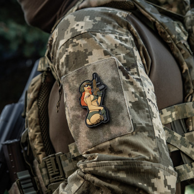M-Tac PVC antsiuvas „Tactical Girl" Pin-Up – 4,5 × 8,5 cm